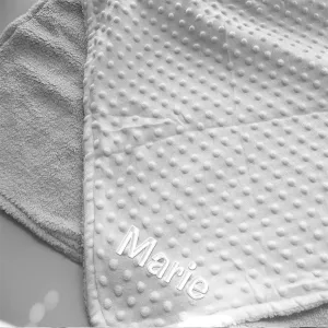 Couverture bébé grise brodée avec prénom Tendance Cadeau - 1