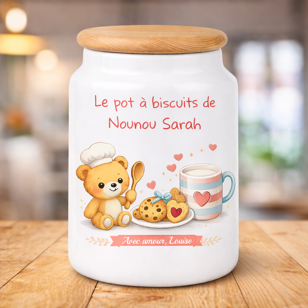 Pot décoratif personnalisé avec inscription "Le pot à biscuits de Nounou Sarah", ours teddy, biscuits et mug, prénom et message d’amour. Cadeaux que l'on peut personnaliser.