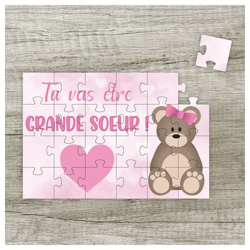 Puzzle rose avec ourson et cœur, message tendre « Ta vas être GRANDE SŒUR ! » pour cadeau destiné aux seniors, ce qui fait plaisir aux personnes âgées.